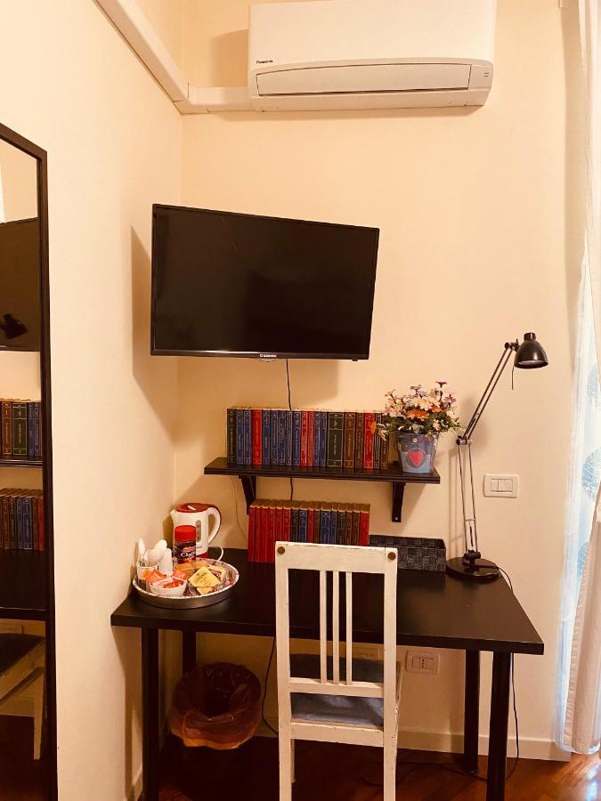 Amici Miei Rooms Cremona Exterior foto