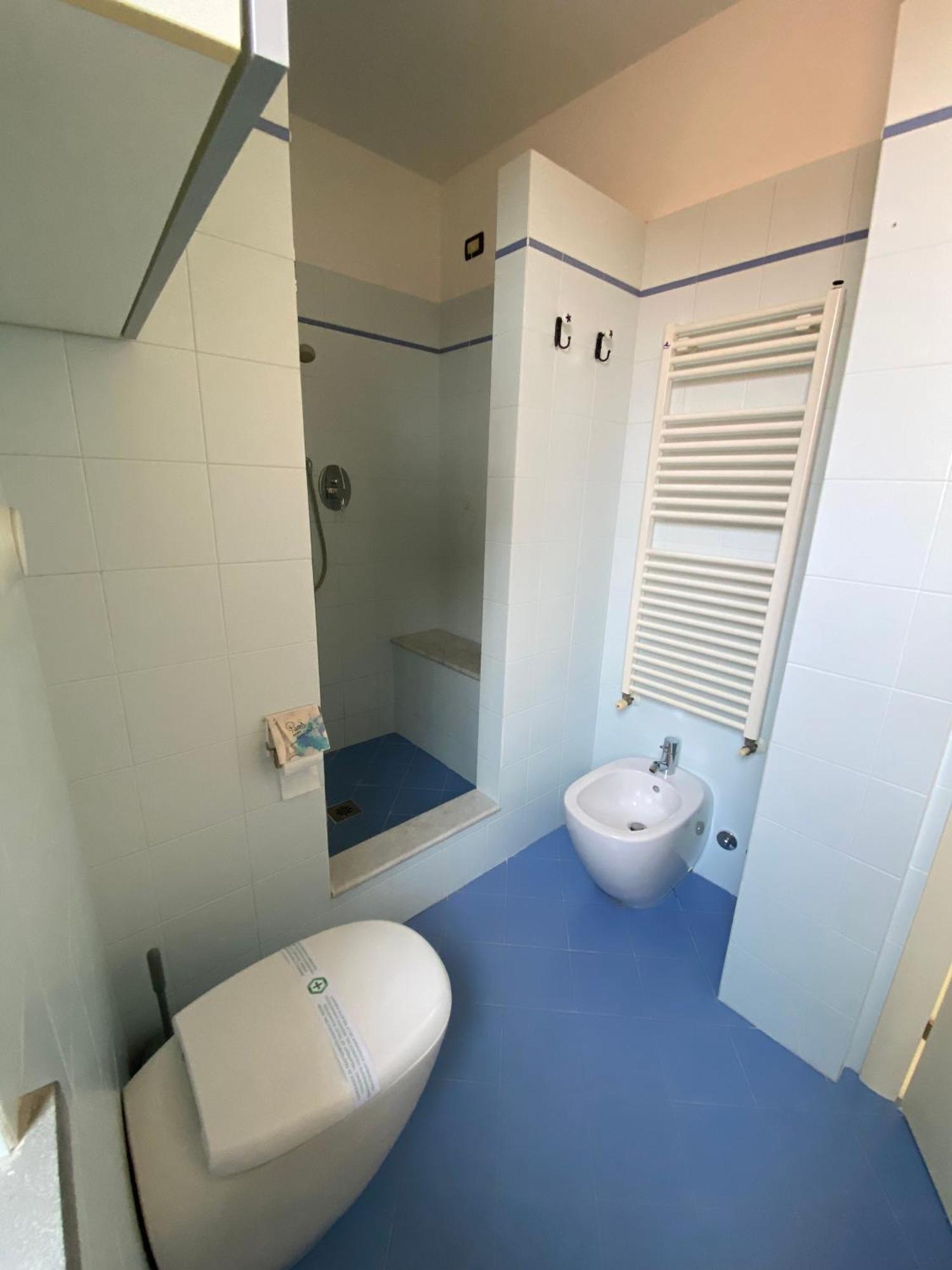 Amici Miei Rooms Cremona Exterior foto